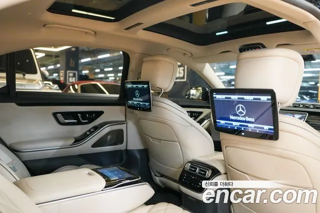 Mercedes-Benz S-Class — Фото автомобиля 19