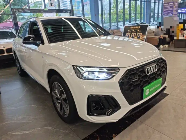 Audi Q5L — Фото автомобиля 3