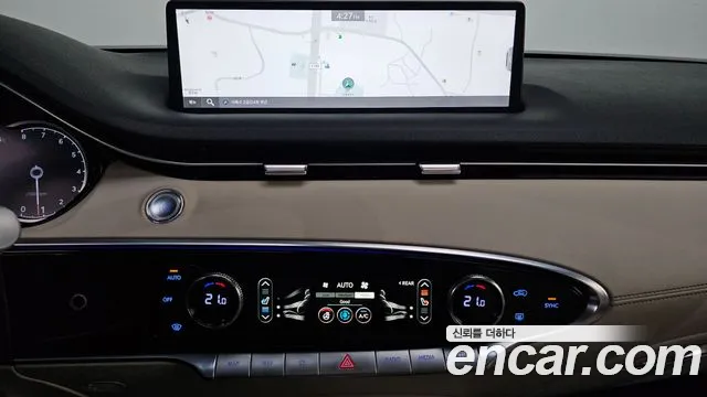 Genesis GV70 — Фото автомобиля 25