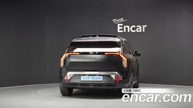Kia EV3 — Фото автомобиля 4