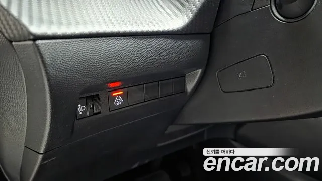 Peugeot 208 e-208 2nd Gen — Фото автомобиля 29