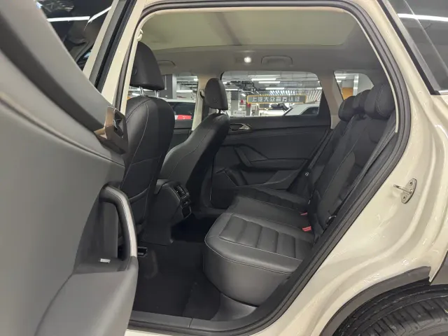 Volkswagen Tharu — Фото автомобиля 6