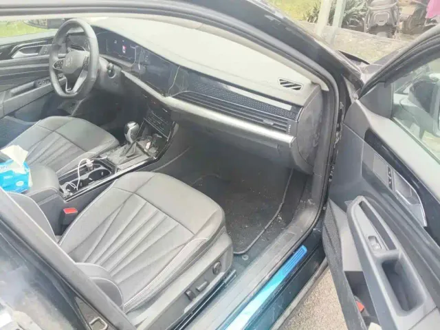 Volkswagen Passat — Фото автомобиля 13