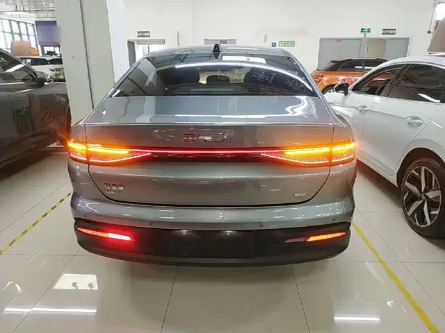 BYD Seal 05 DM-i — Фото автомобиля 5