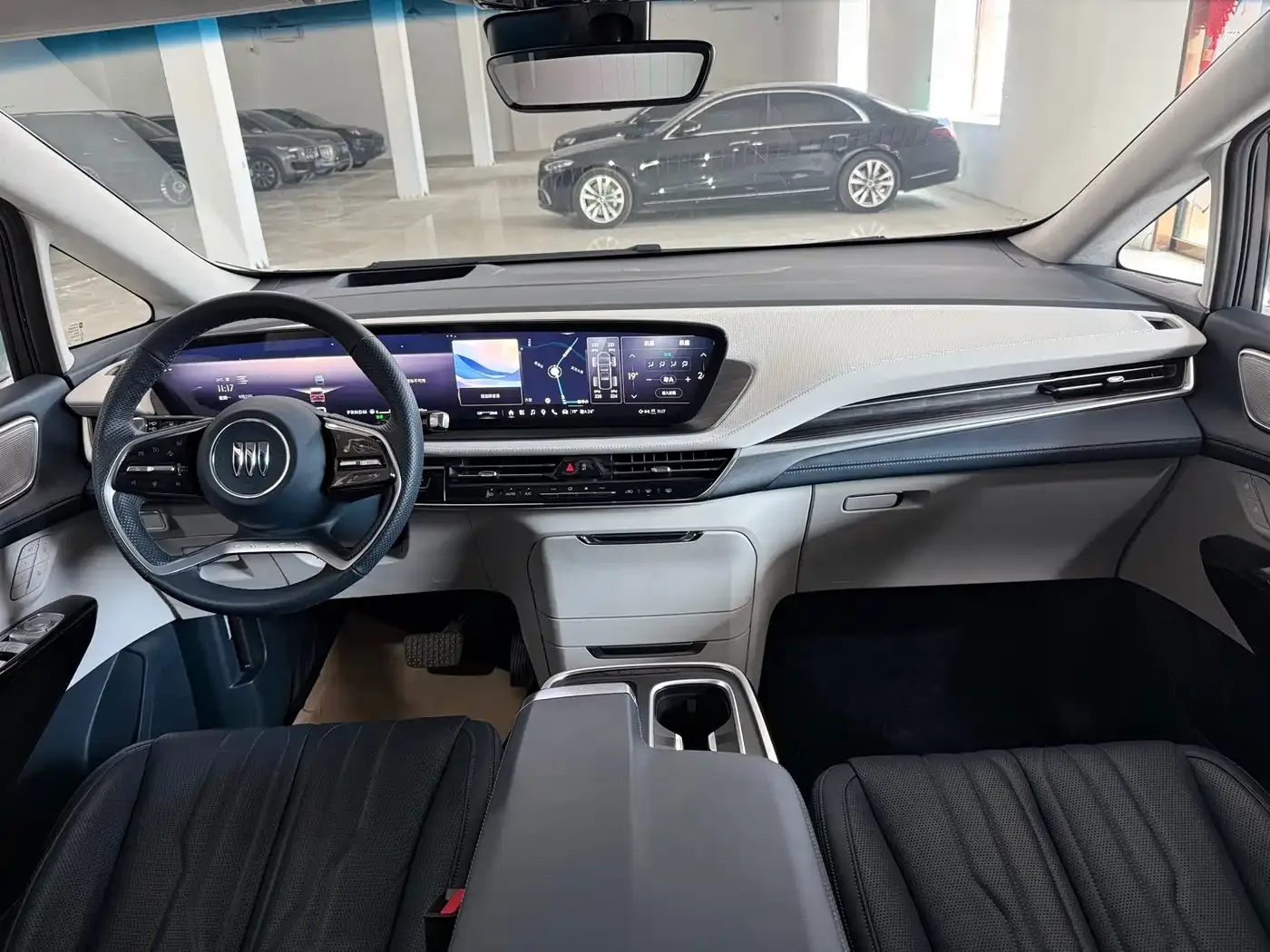 Buick Century 2023 2.0T 4-Seat Private Edition — Фото автомобиля 9