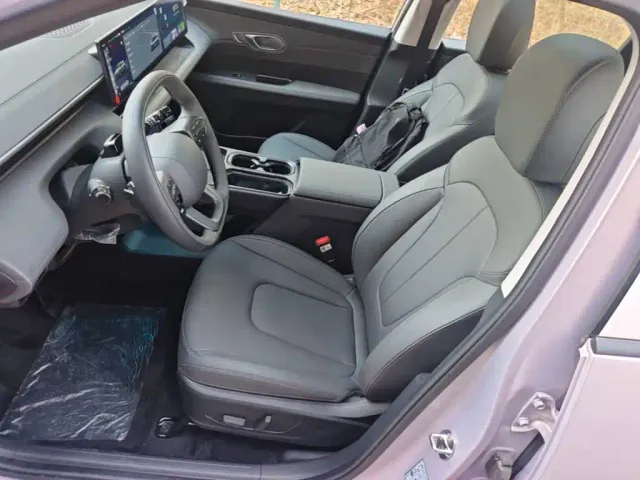 Hyundai ELEXIO — Фото автомобиля 14
