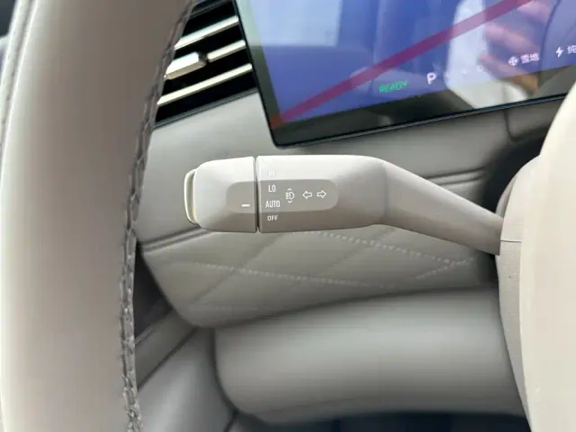IM Motors LS9 — Фото автомобиля 23