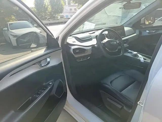 Geely Geometry A — Фото автомобиля 15