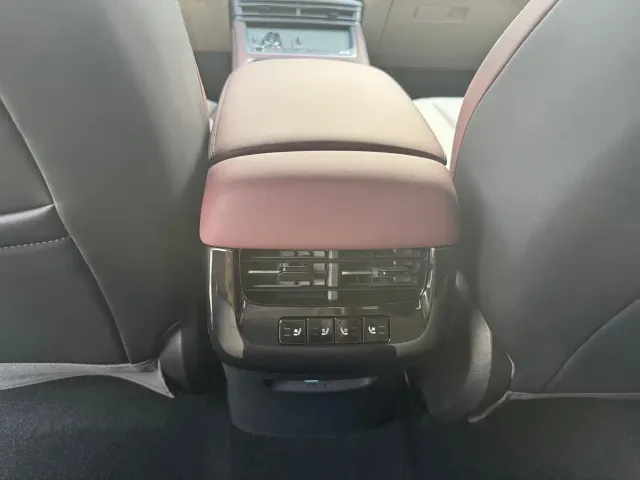 BYD Seal 07 DM-i — Фото автомобиля 15