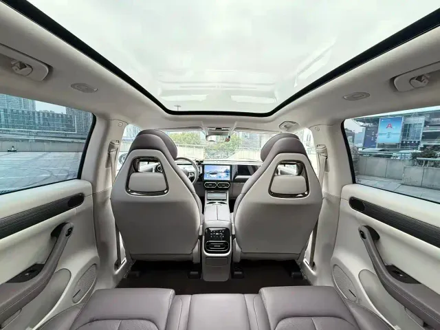 Leapmotor C11 — Фото автомобиля 14
