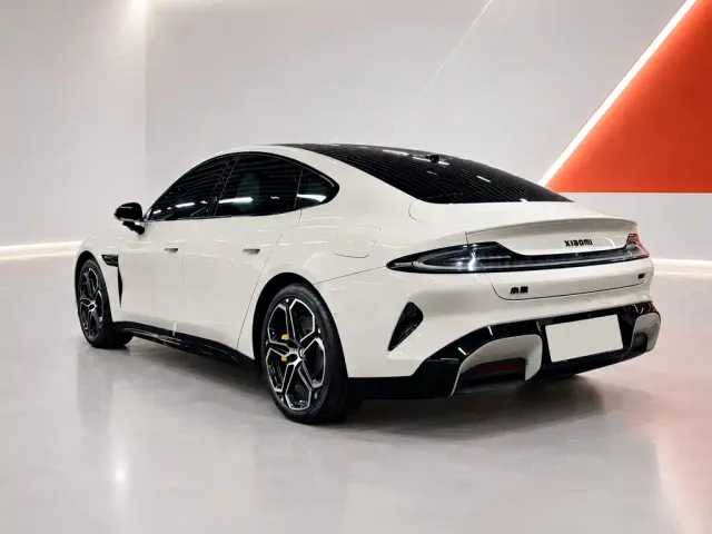Xiaomi SU7 — Фото автомобиля 4