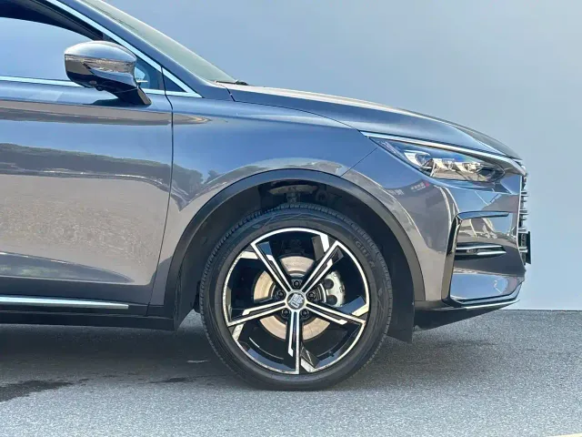 BYD Tang — Фото автомобиля 6