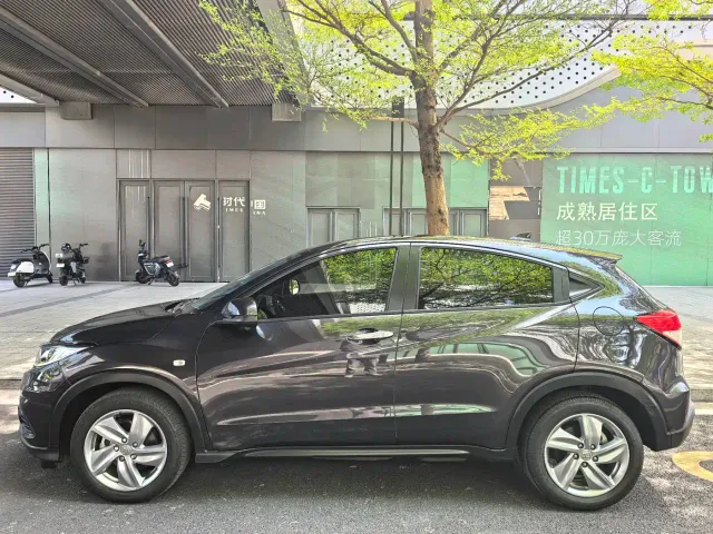 Honda Vezel — Фото автомобиля 4