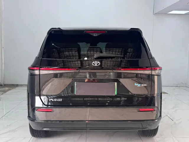 Toyota BoZhi 3X — Фото автомобиля 5