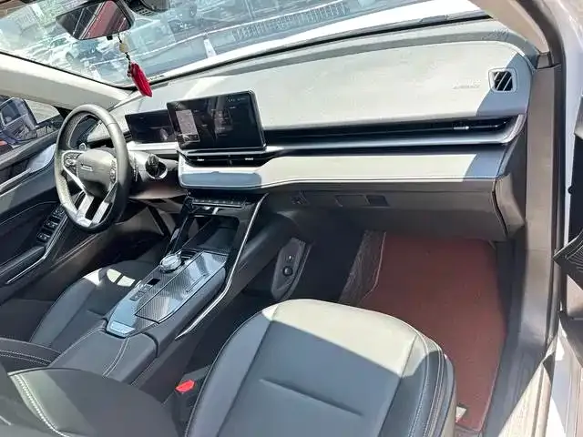 Haval Haval H6 2024 Model 1.5T 2WD Classic Edition — Фото автомобиля 12