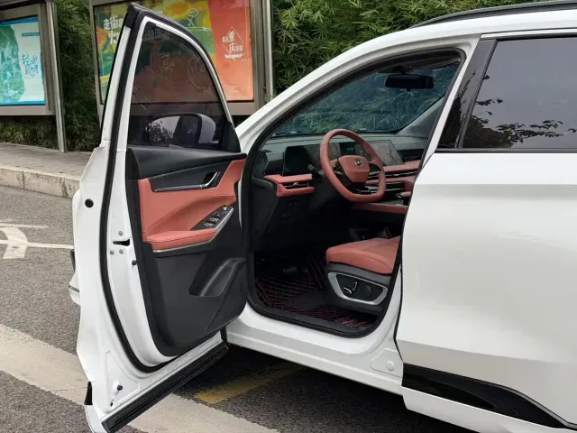 Changan CS75 Plus — Фото автомобиля 10