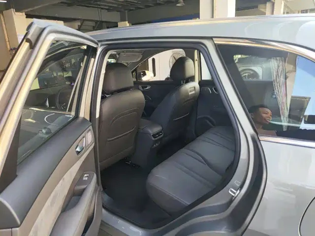 Shangjie SUV — Фото автомобиля 5