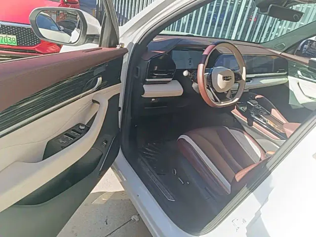 Geely Xingyue L — Фото автомобиля 15