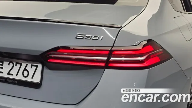 BMW 5 Series G60 — Фото автомобиля 8