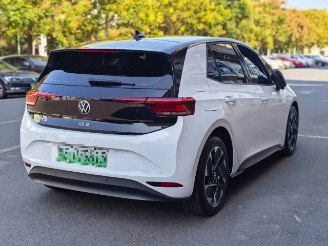 Volkswagen ID.3 — Фото автомобиля 8