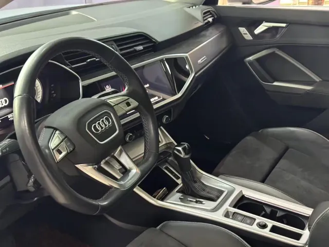 Audi Q3 — Фото автомобиля 12
