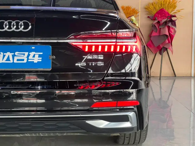 Audi A6L — Фото автомобиля 8
