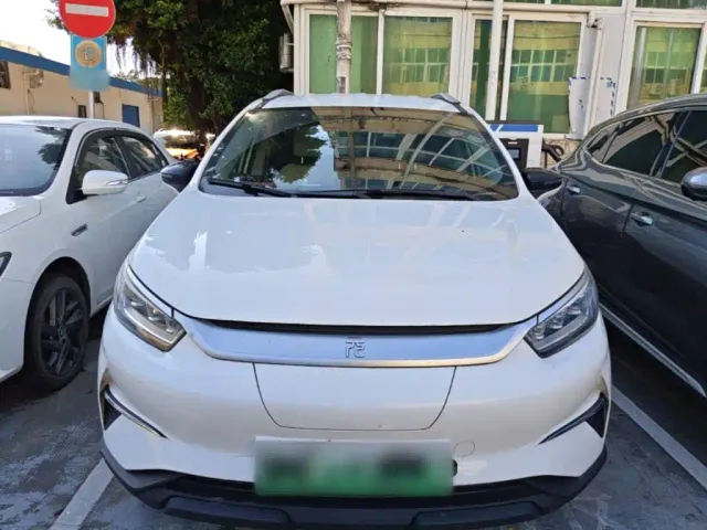 BYD Yuan Pro — Фото автомобиля 2