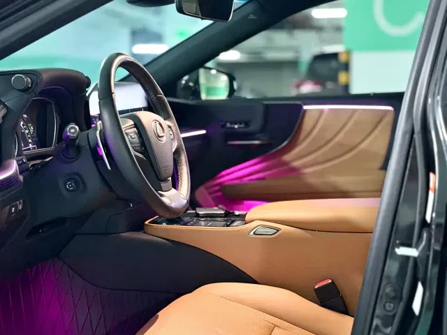 Lexus LS — Фото автомобиля 10