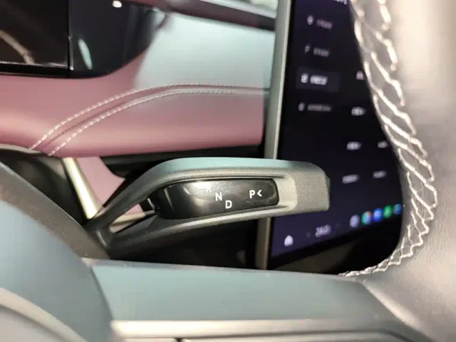 Xiaomi SU7 — Фото автомобиля 13