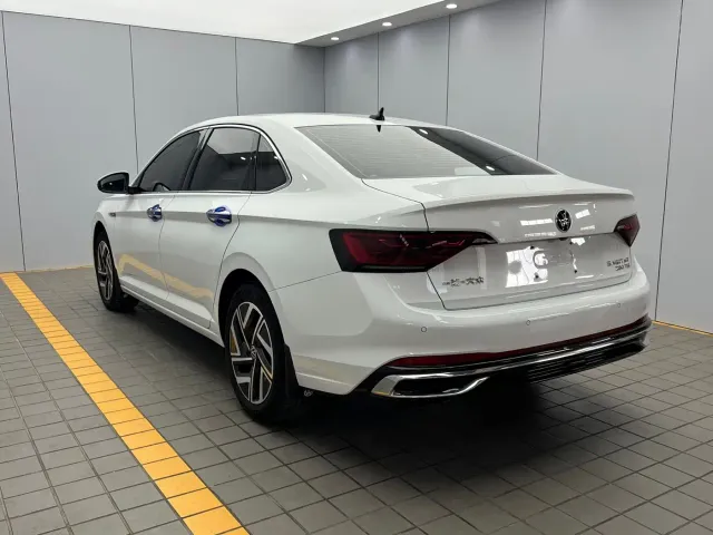 Volkswagen Sagitar — Фото автомобиля 4