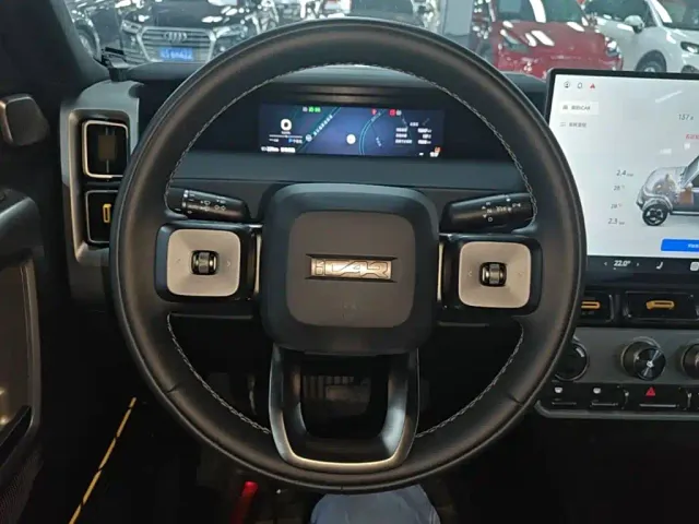 iCAR V23 — Фото автомобиля 10