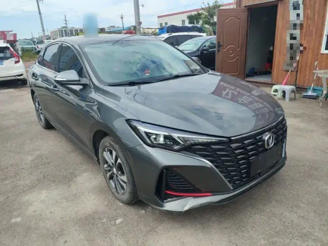 Changan Eado — Фото автомобиля 3