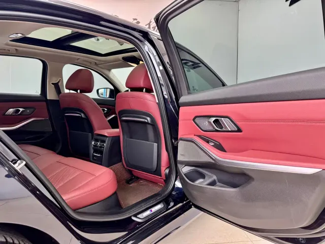 BMW 3 Series — Фото автомобиля 11