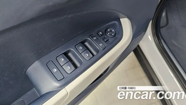 Hyundai Venue — Фото автомобиля 26