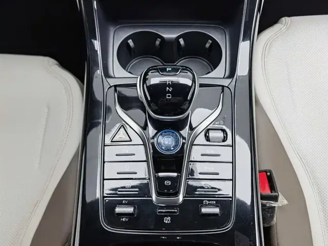 BYD Qin PLUS — Фото автомобиля 13