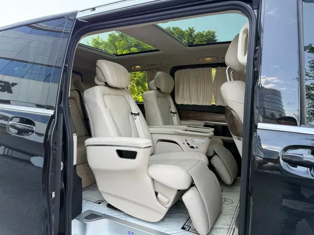 Mercedes-Benz V-Class — Фото автомобиля 12