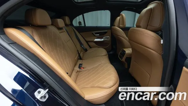 Mercedes-Benz E-Class W214 — Фото автомобиля 11