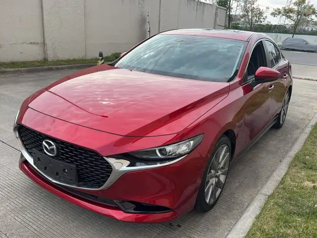 Фотография автомобиля — Mazda Axela