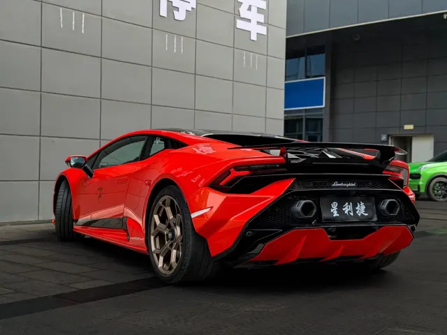 Lamborghini Huracan — Фото автомобиля 5