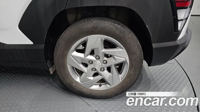 Hyundai Kona SX2 — Фото автомобиля 6