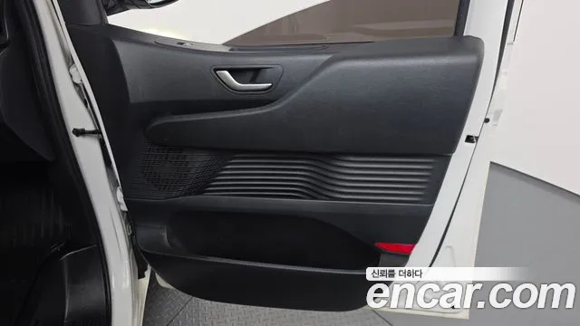 Hyundai Staria — Фото автомобиля 24