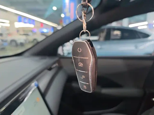 BYD Qin PLUS — Фото автомобиля 8