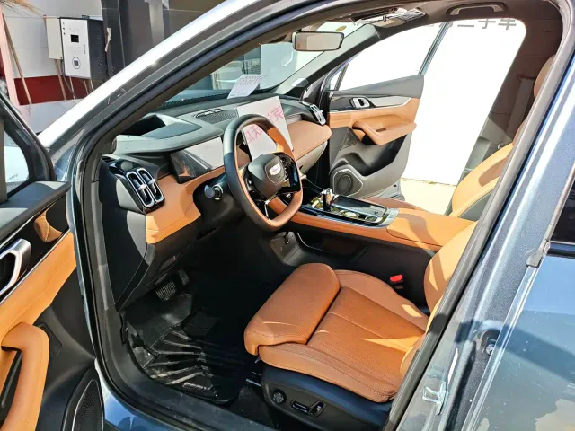 Geely Boyue L — Фото автомобиля 6