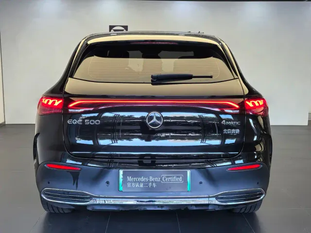 Mercedes-Benz EQE SUV — Фото автомобиля 5