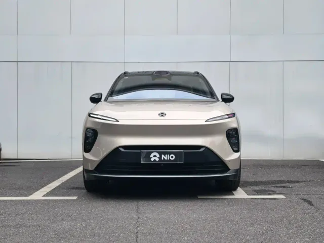 Nio ES8 — Фото автомобиля 2