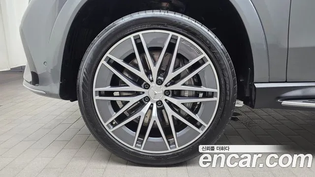 Mercedes-Benz GLE-Class — Фото автомобиля 2