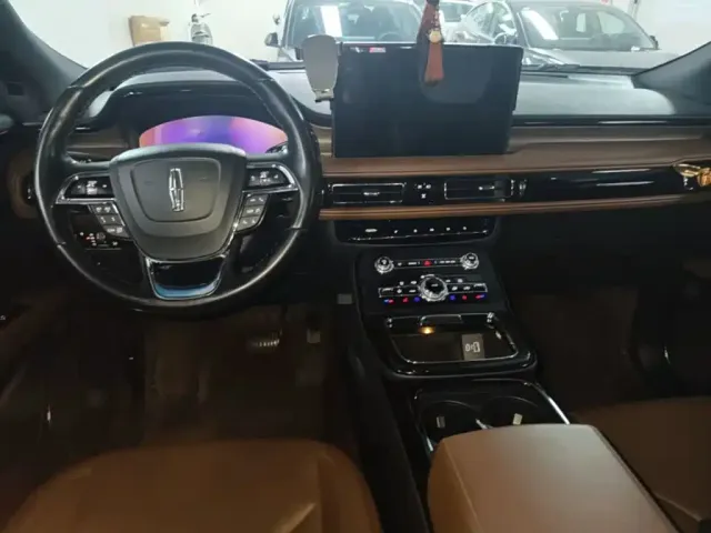 Lincoln Nautilus 2021 2.0T AWD Elegance Edition — Фото автомобиля 9