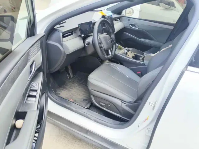 BYD Qin PLUS — Фото автомобиля 8