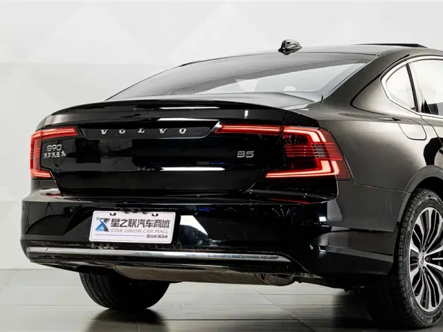 Volvo S90 — Фото автомобиля 7