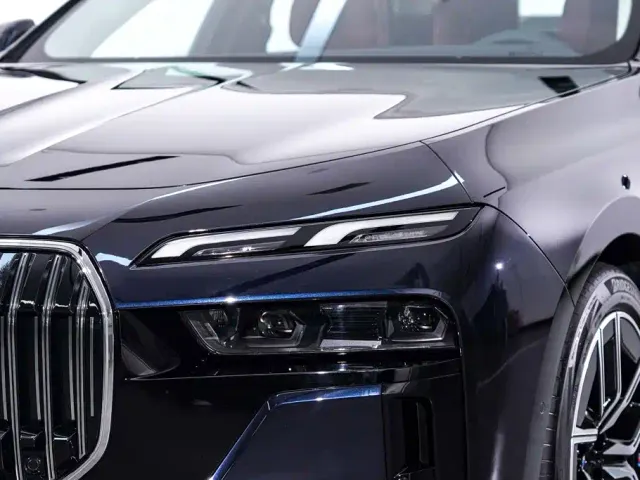 BMW 7 Series — Фото автомобиля 10